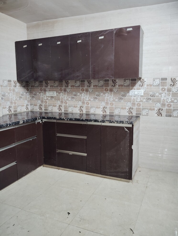 Kitchen, anuradha-apartments-cghs 2.5 Bedroom 1000 Sq.Ft. Apartment In Paschim Vihar Delhi 8916741