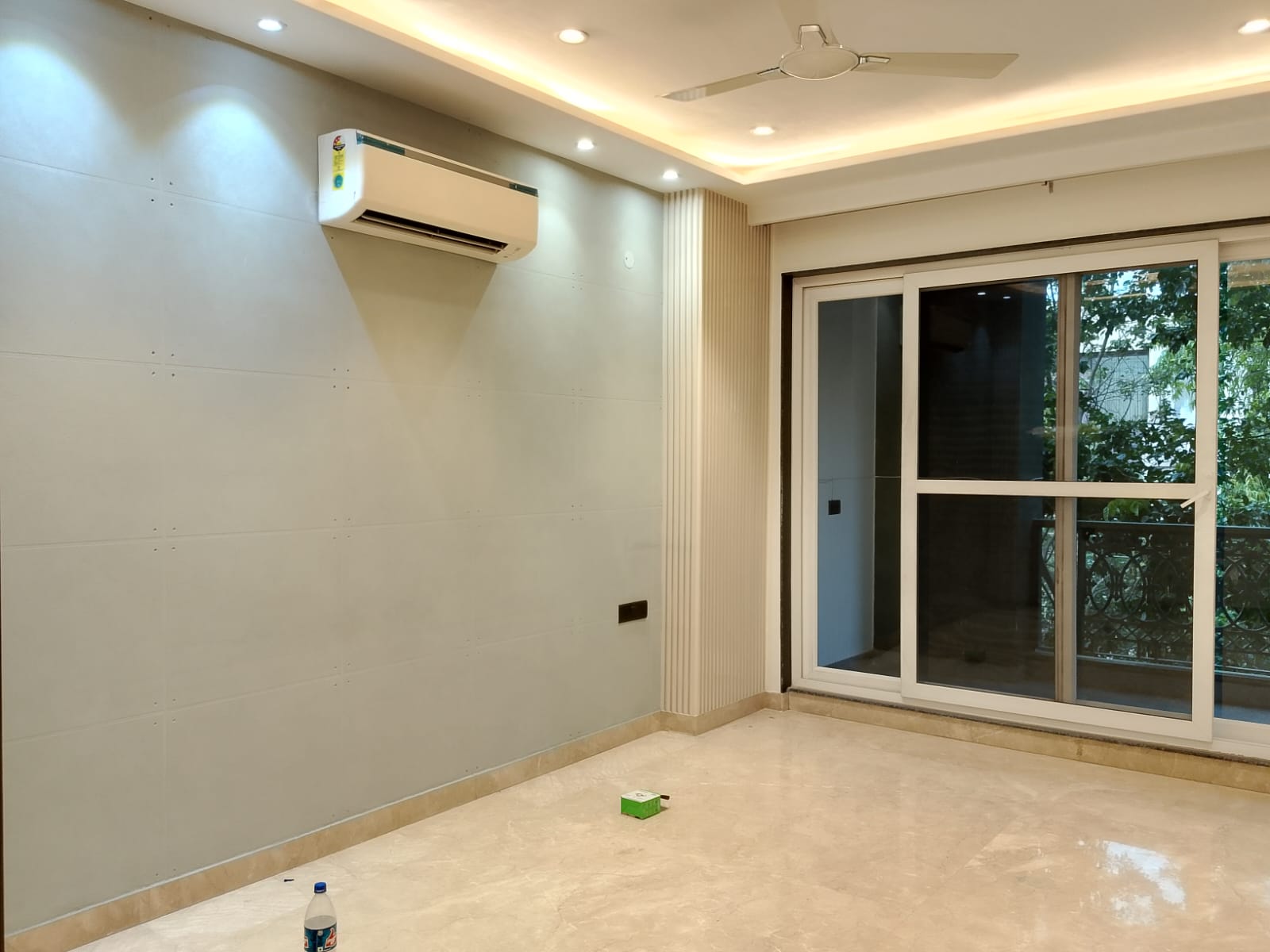 3 BHK + Servant Room Builder Floor For Rent in DLF Atria