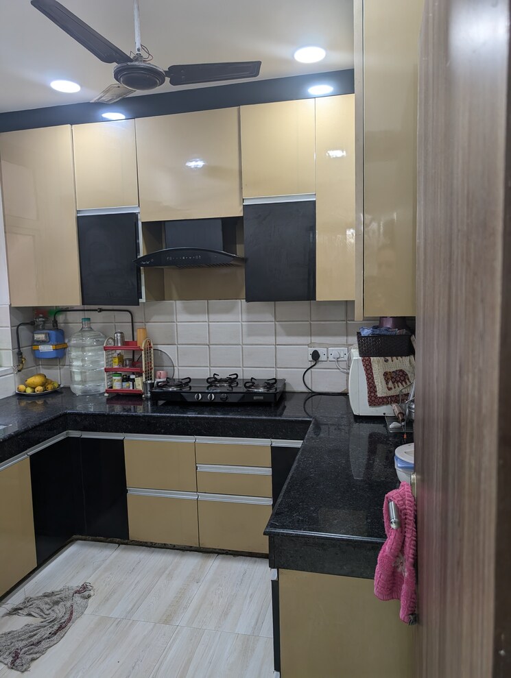 Kitchen, jaypee-green-wish-town-klassic 3 Bedroom 1570 Sq.Ft. Apartment In Sector 134 Noida 8916788