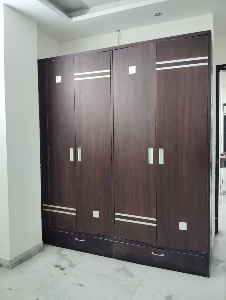 undefined, anuradha-apartments-cghs 2.5 Bedroom 1100 Sq.Ft. Apartment In Paschim Vihar Delhi 8916783