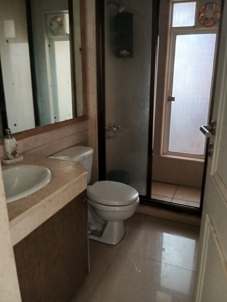 Bathroom, hiranandani-estate-spring-hill 3 Bedroom 1415 Sq.Ft. Apartment In Ghodbunder Road Thane 8916772