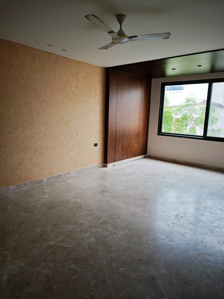 Room, dlf-regent-house 4 Bedroom 360 Sq.Ft. Builder Floor In Dlf Phase iv Gurgaon 8916800