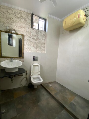 3 BHK Builder Floor For Rent in East Of Kailash