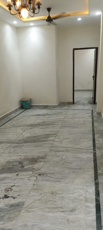 3 BHK Builder Floor For Rent in Green Fields Colony