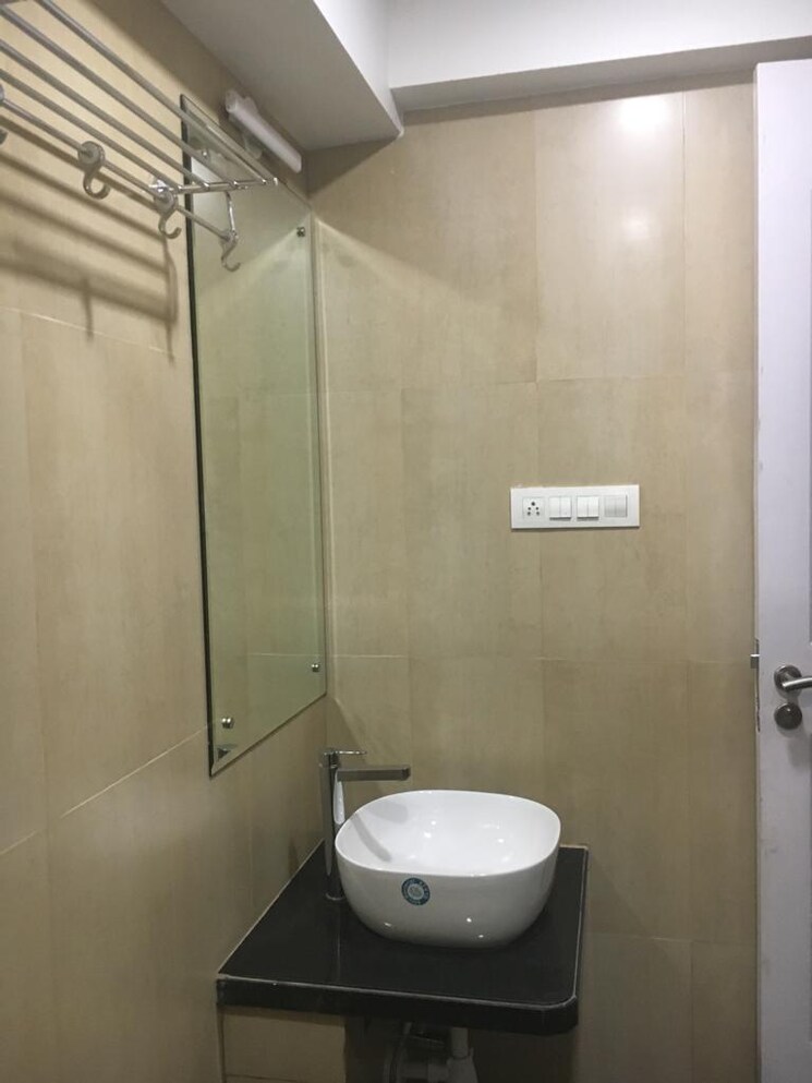 Bathroom, divine-aspen-garden 3 Bedroom 928 Sq.Ft. Apartment In Goregaon East Mumbai 8916808
