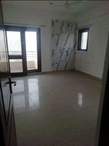 Room in 3 BHK Builder Floor at RPS Savana, Sector 88 – for Rent