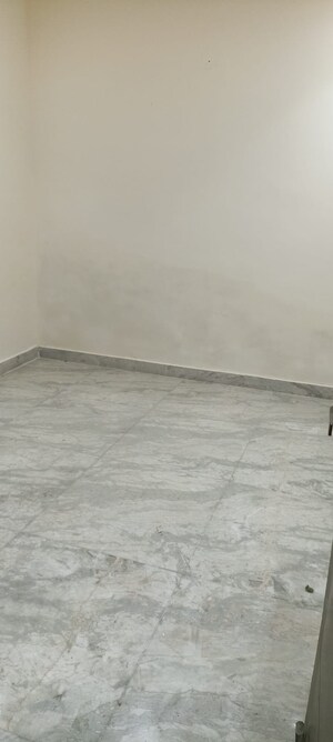 Room in 3 BHK Builder Floor at Green Fields Colony – for Sale