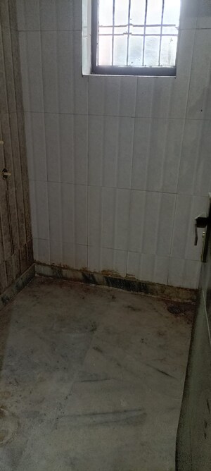 Bathroom in 3 BHK Builder Floor at Green Fields Colony – for Sale