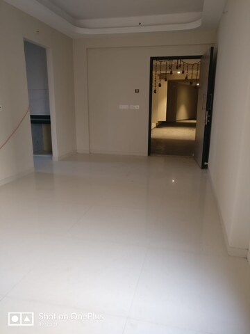 Room in 2 BHK Apartment at Siddha Seabrook, Kandivali West – for Rent