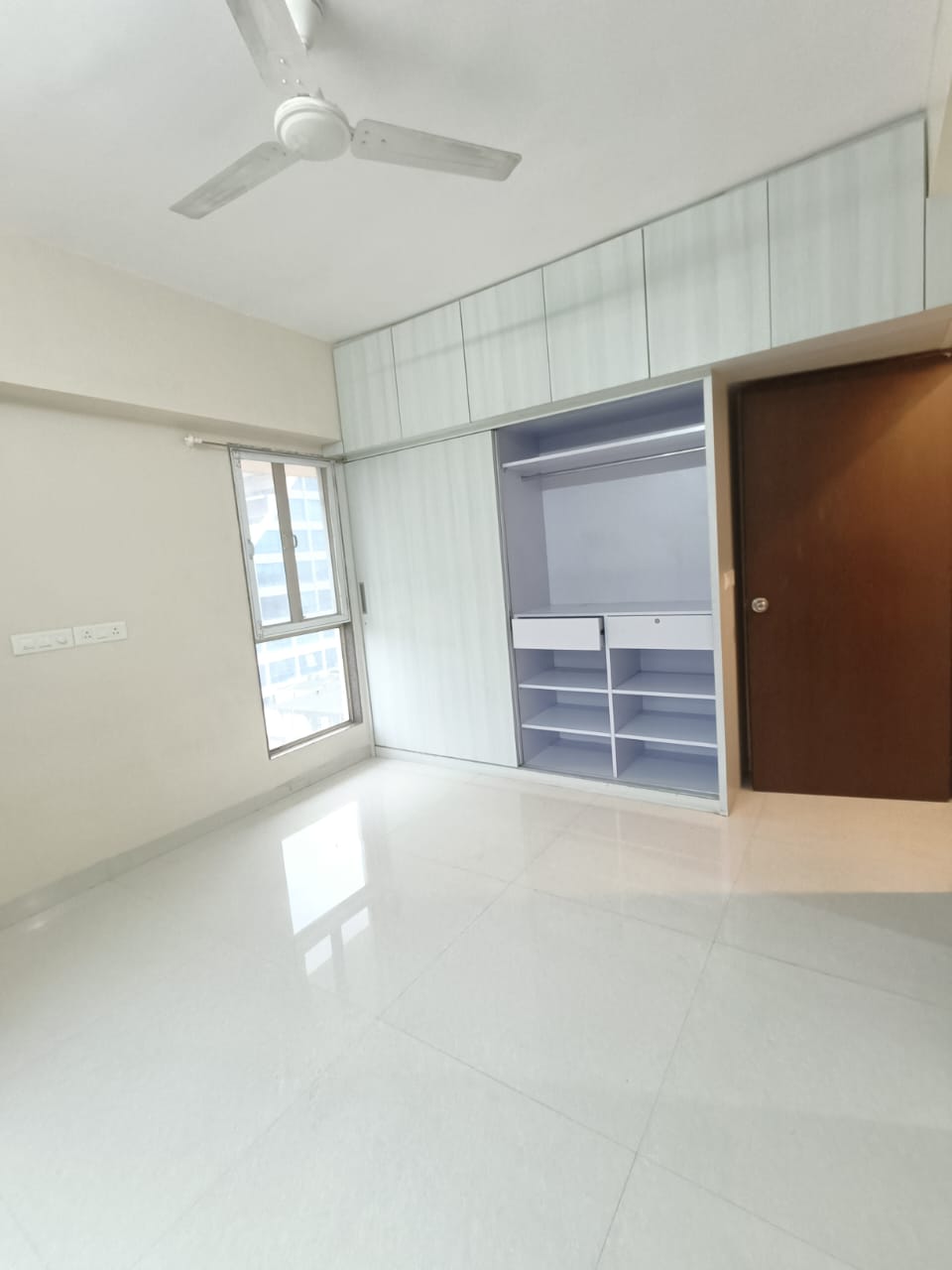 2 BHK + Extra Room Apartment For Rent in Western Woods