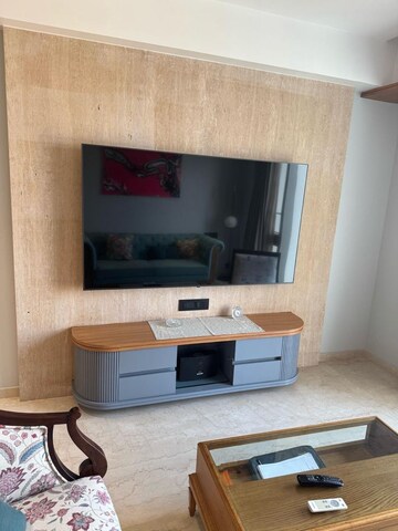 Furnished Amenities in 3 BHK Apartment at Lodha The Park, Worli – for Rent