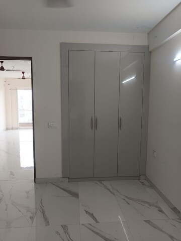 Room in 3 BHK Apartment at Smart World Gems, Sector 89 – for Sale