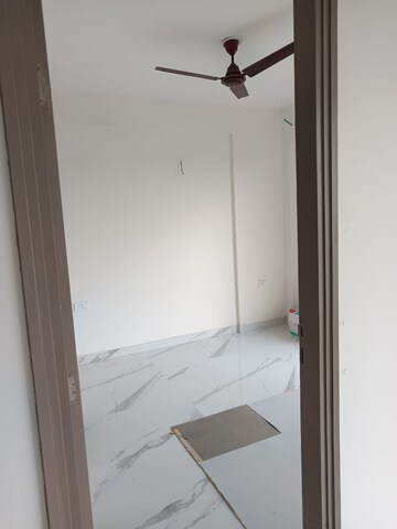 Bathroom in 3 BHK Apartment at M3M Soulitude, Sector 89 – for Rent