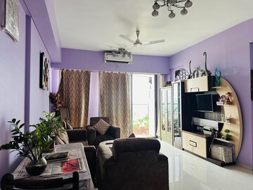 Team Area in 3.5 BHK Apartment at Rustomjee Seasons, Bandra East – for Sale