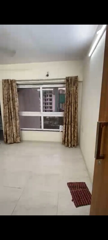 Room in 1 BHK Apartment at Shivam Samadhan, Goregaon West – for Rent