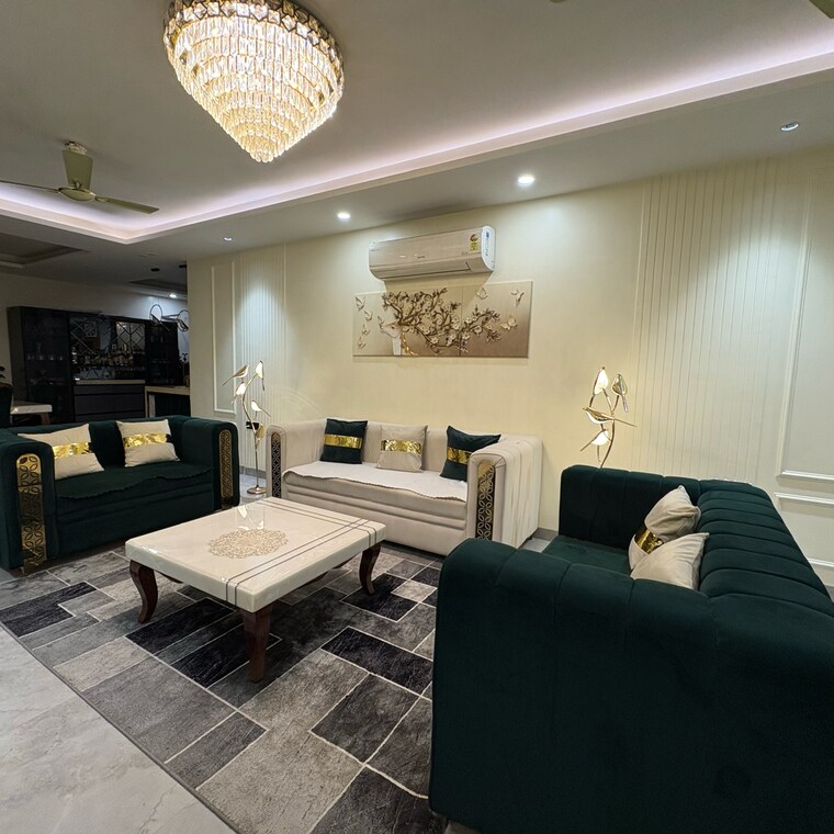 Living Room, parklands 4 Bedroom 350 Sq.Yd. Builder Floor In Sector 85 Faridabad 8916964