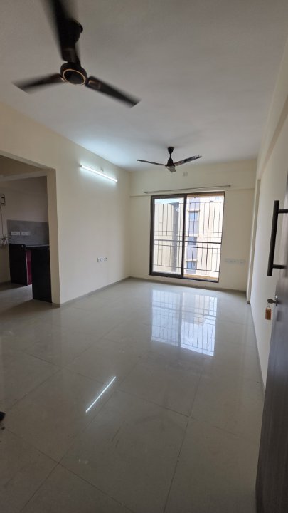 2 BHK Apartment For Rent in Rustomjee Avenue L1