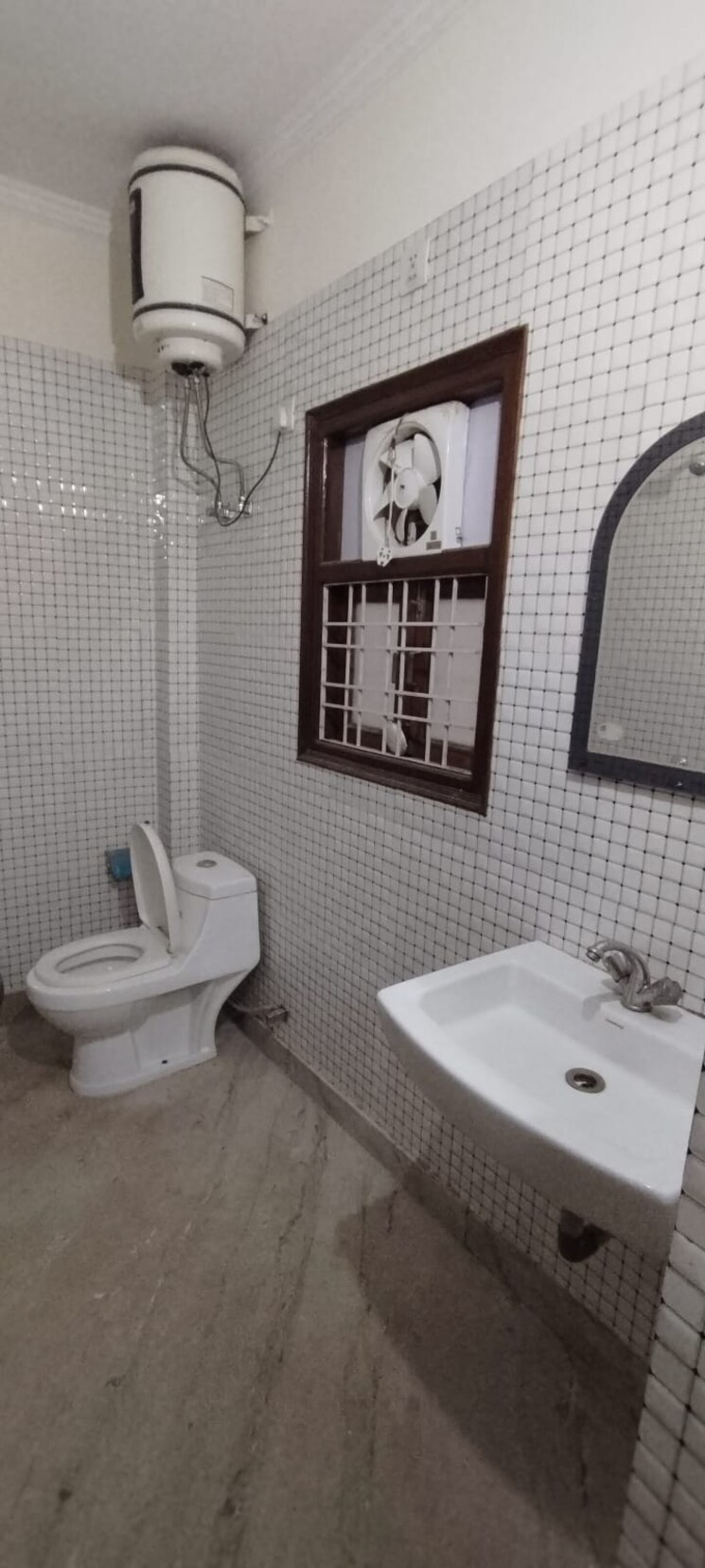 Bathroom, ardee-city 2 Bedroom 1200 Sq.Ft. Builder Floor In Sector 52 Gurgaon 8916997