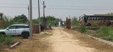  Plot For Sale in Dhoom Manikpur