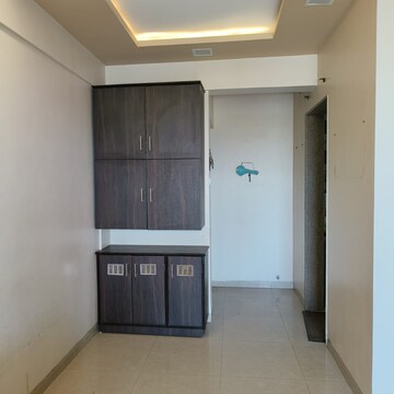 Room in 2 BHK Apartment at Oxford Premium, Wanowrie – for Sale