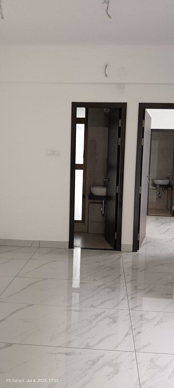 Building Lobby in 1 BHK Apartment at Raymond The Address, Pokhran Road No Two – for Rent