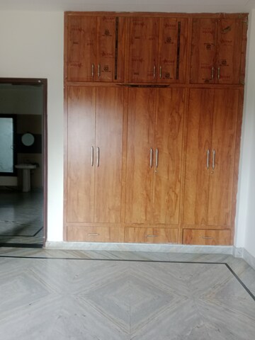Room in 2 BHK Builder Floor at Huda – for Rent