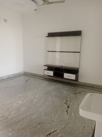 Room in 2 BHK Builder Floor at Huda – for Rent