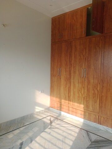 Room in 2 BHK Builder Floor at Huda – for Rent