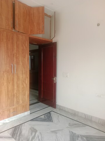 Room in 2 BHK Builder Floor at Huda – for Rent