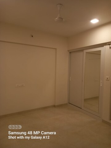 Room in 1 BHK Apartment at Raunak Heights, Ghodbunder Road – for Rent