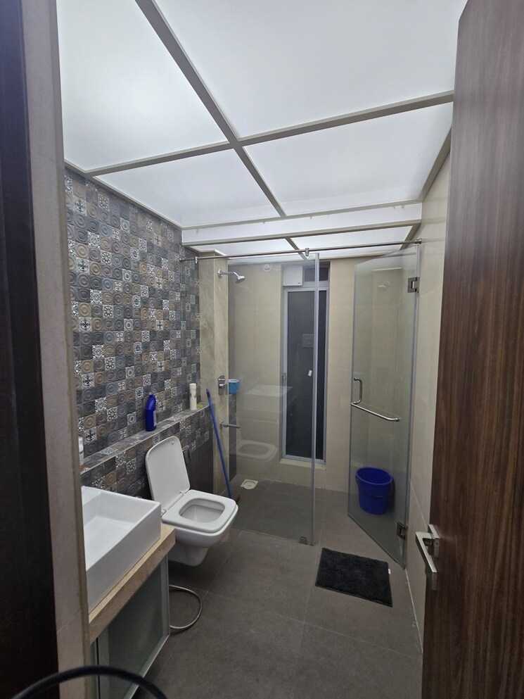 Bathroom, rajesh-white-city 3 Bedroom 1202 Sq.Ft. Apartment In Kandivali East Mumbai 8917118