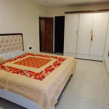Bedroom in 2.5 BHK Apartment at K Raheja Corp Maple Leaf, Powai – for Rent