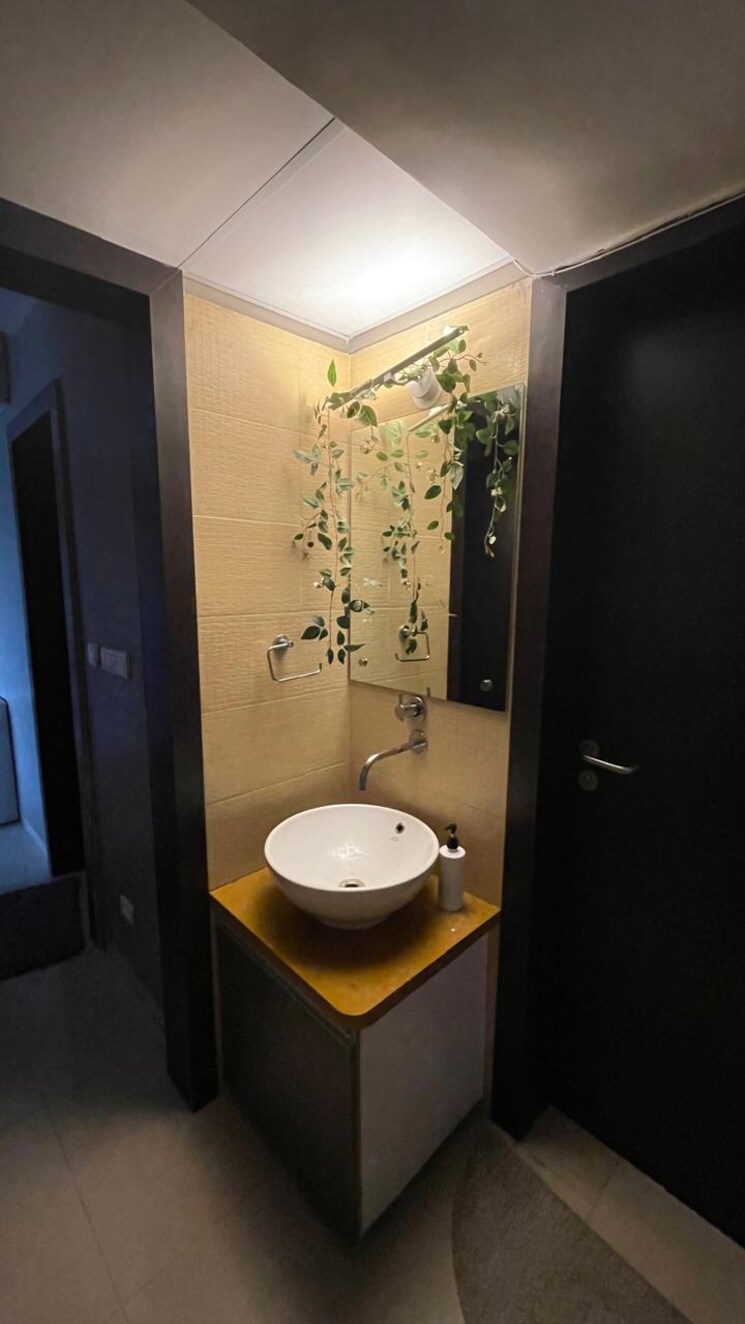 Bathroom, park-express 3.5 Bedroom 1500 Sq.Ft. Apartment In Baner Pune 8917195