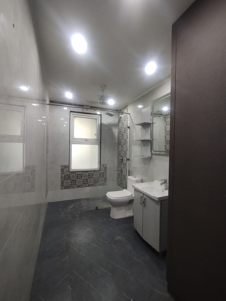 Kitchen, ansal-sushant-lok-i 3 Bedroom 240 Sq.Yd. Builder Floor In Sector 43 Gurgaon 8917187