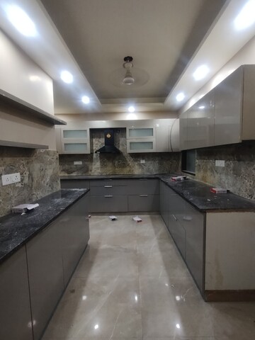 Kitchen in 3 BHK Builder Floor at Ansal Sushant Lok I, Sector 43 – for Rent