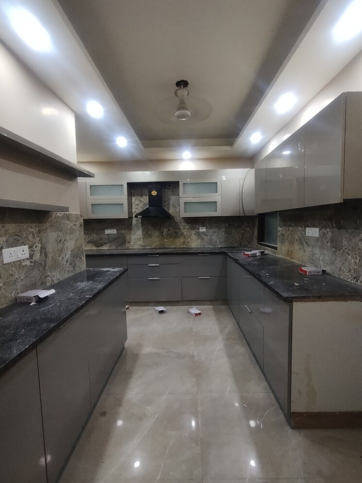 Kitchen, ansal-sushant-lok-i 3 Bedroom 240 Sq.Yd. Builder Floor In Sector 43 Gurgaon 8917200
