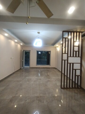Staircase in 3 BHK Builder Floor at Ansal Sushant Lok I, Sector 43 – for Rent