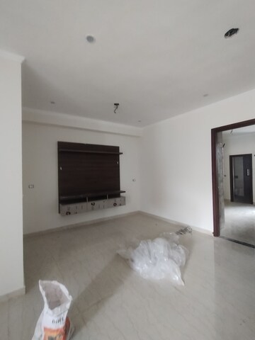 Furnished Amenities in 3 BHK Builder Floor at Tanvi villa, Sector 45 – for Rent
