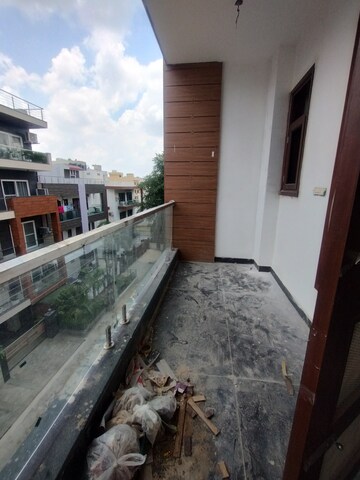 Kitchen in 3 BHK Builder Floor at Tanvi villa, Sector 45 – for Rent