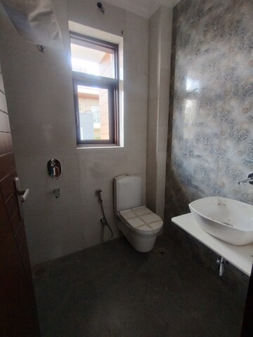 Kitchen in 3 BHK Builder Floor at Tanvi villa, Sector 45 – for Rent