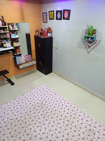 Furnished Amenities in 3 BHK Builder Floor at Sakher Bazar – for Sale