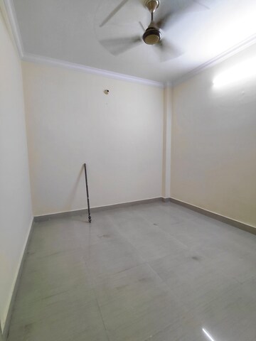 Room in 2 BHK Apartment at Janakpuri – for Rent