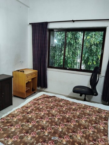 Bedroom in 2 BHK Apartment at Ashish CHS Vile Parle West, Vile Parle West – for Rent