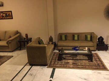 Living Room in 3 BHK Apartment at Unitech Uniworld Gardens, Sector 47 – for Rent