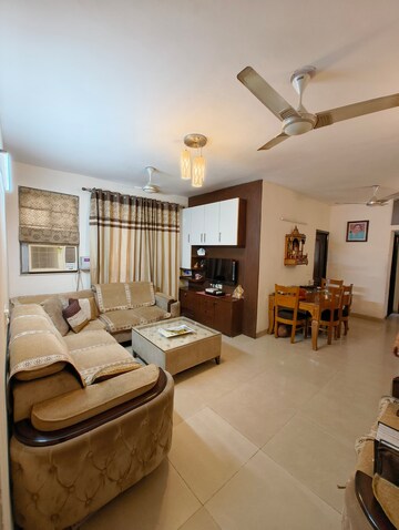 Living Room in 3 BHK Apartment at Unitech Uniworld Gardens, Sector 47 – for Rent
