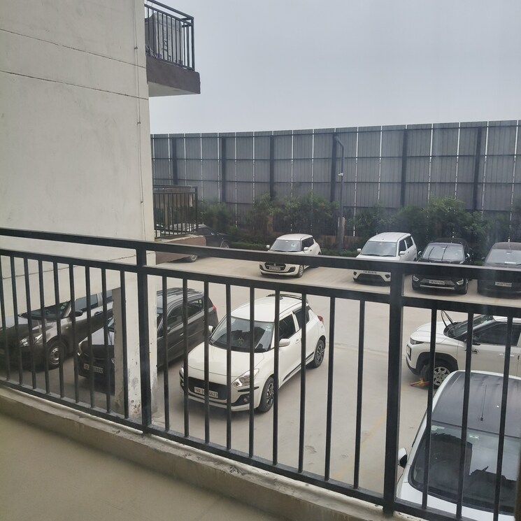 Balcony, rof-aalayas-phase-2 3 Bedroom 645 Sq.Ft. Apartment In Sector 102 Gurgaon 8917238