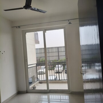 Room in 3 BHK Apartment at ROF Aalayas Phase 2, Sector 102 – for Rent