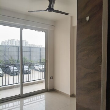 Room in 3 BHK Apartment at ROF Aalayas Phase 2, Sector 102 – for Rent