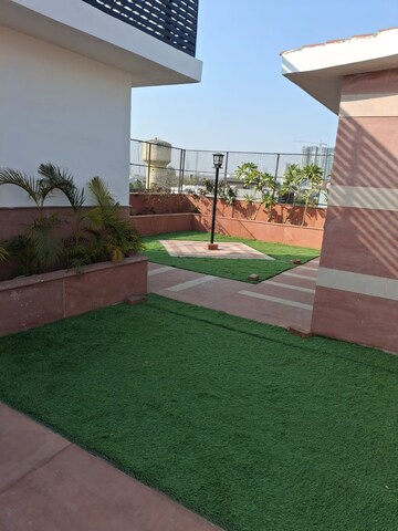 Terrace in 4 BHK Builder Floor at Sector 43 – for Rent