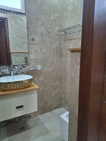 Attached Bathroom in 4 BHK Builder Floor at Sector 43 – for Rent